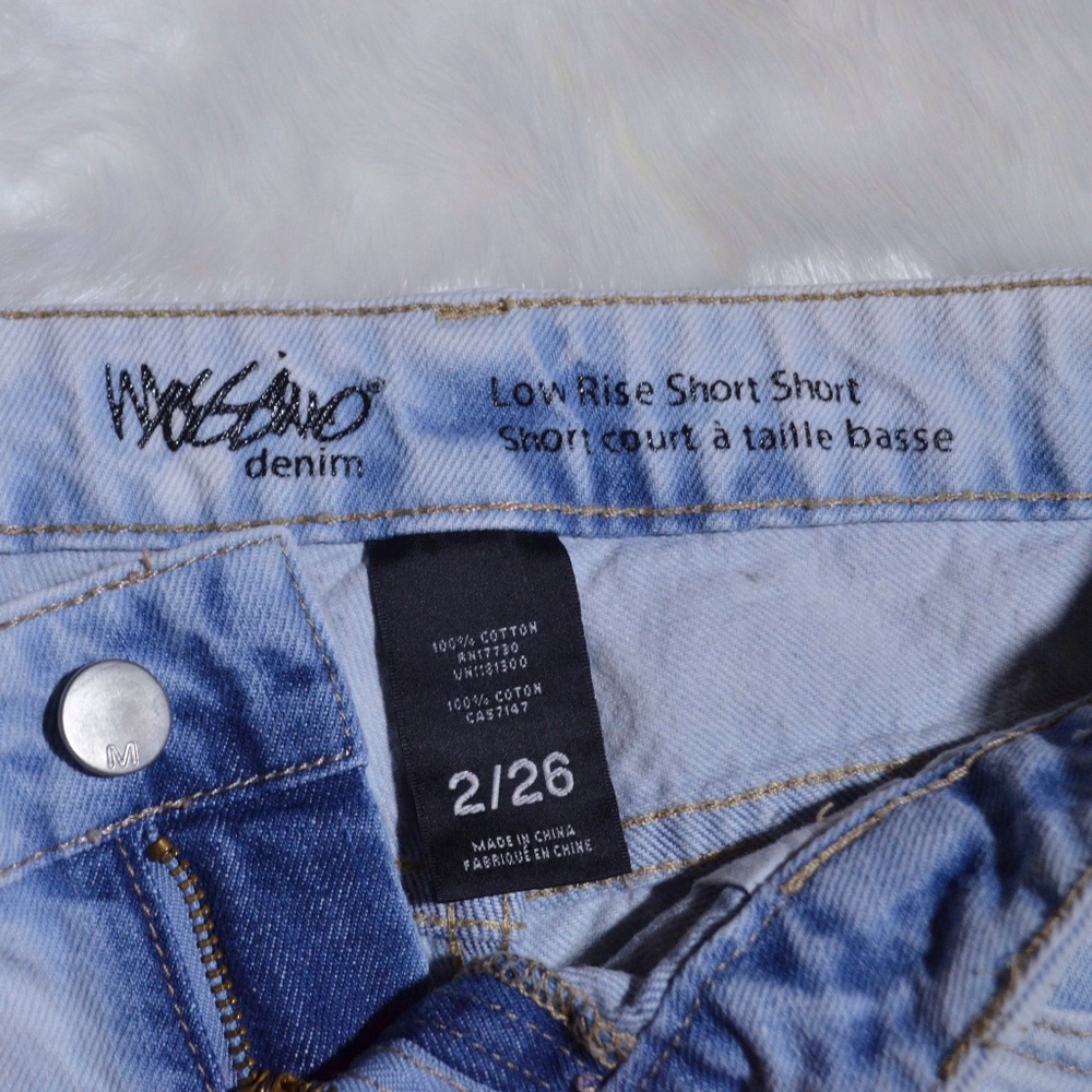 Mossimo Light Wash Denim Shorts | 2 for $10 Bundle Item - Picture 4 of 6